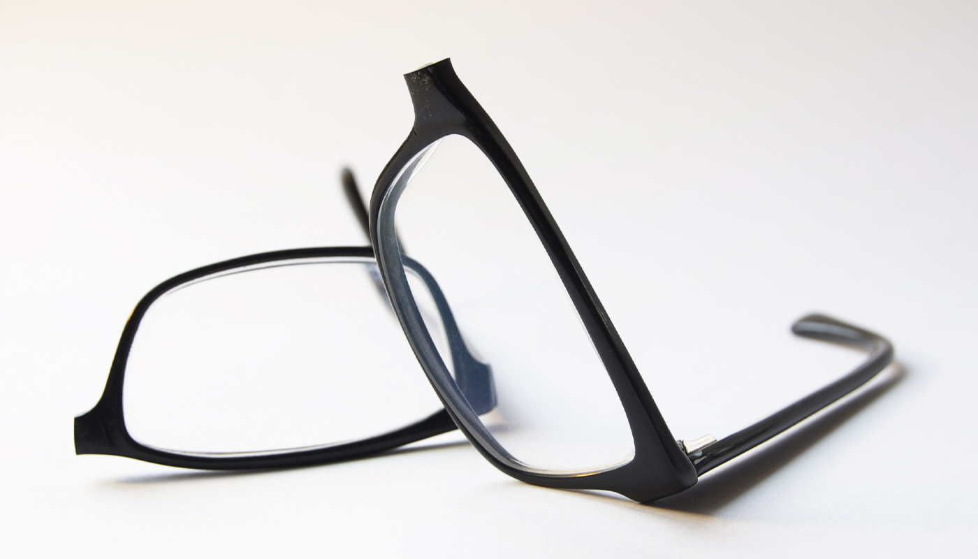 メガネのフレームが折れた まずやるべきことと対処法とは メガネ通販のオンデーズオンラインストア 眼鏡 めがね