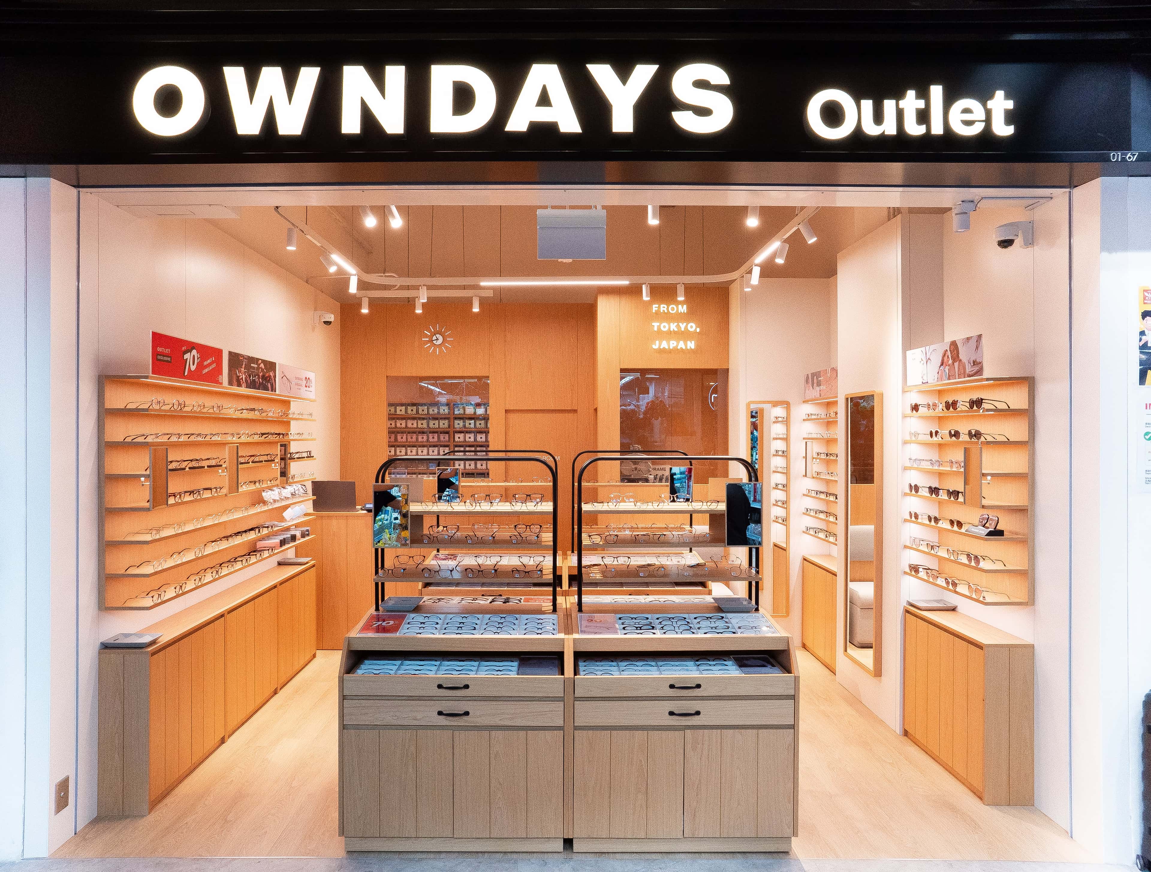 OWNDAYS Le Quest Outlet OWNDAYS Le Quest Outlet